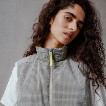 Unisex Corner Gilet - French Oak