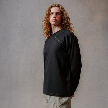 Unisex Corner L/S Tee - Black