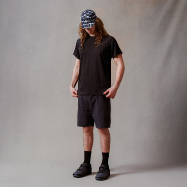 Unisex Corner S/S Tee - Black