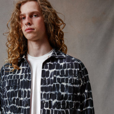 Unisex Corner Adventure Shirt - Black Camo