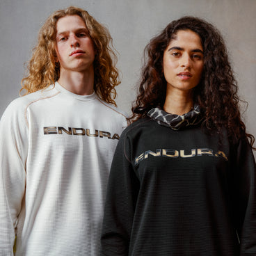 Unisex Corner Sweatshirt - Whisper White