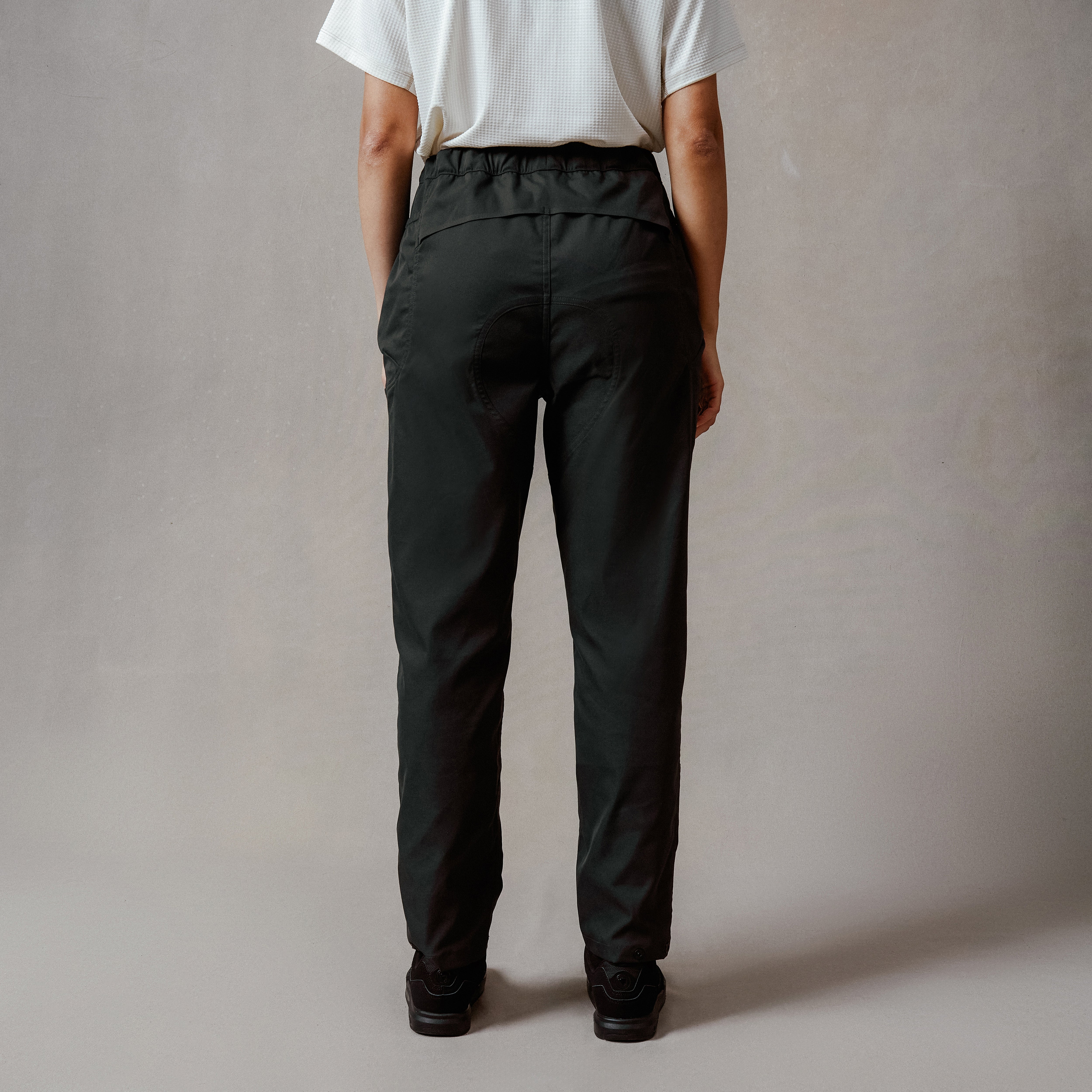 Unisex Corner Trousers - Black | Endura