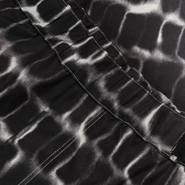 Unisex Corner V Shorts - Black Camo