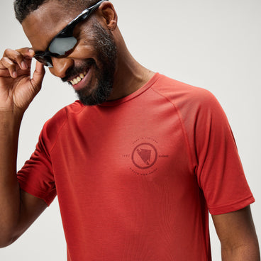 Men's Loop S/S Tech Tee - Brick Red