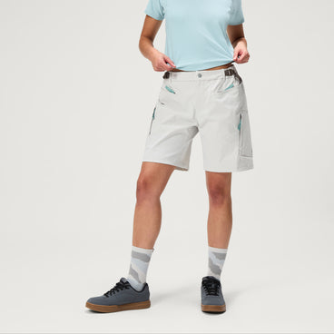 Women's SulTrac Adv 8in Shorts - Lunar Rock